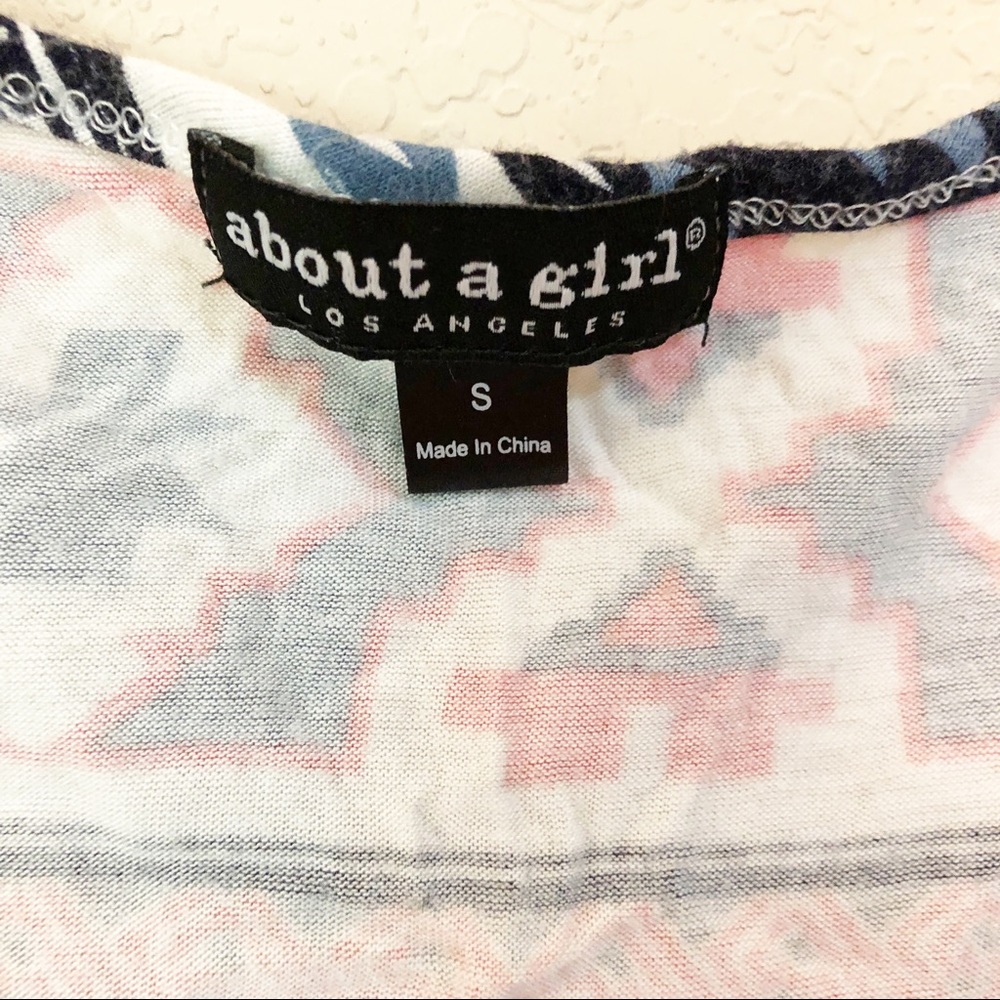About a Girl | Tribal print boho crop top - Picture 4 of 4